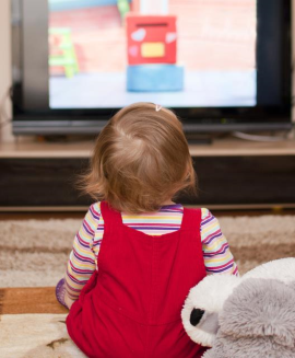 Çocuğum Televizyon İzlemeli Mi?