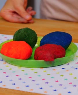 Defne ile Ev Yapımı Oyun Hamuru