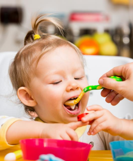 Bebeğinize Yemek Yemeyi Sevdirmenin Yolları