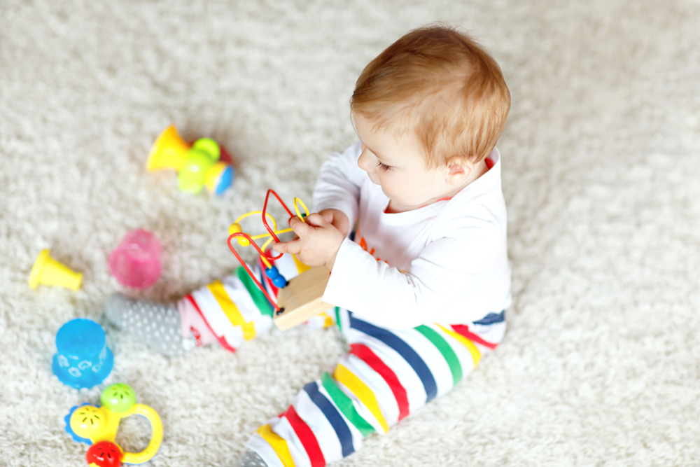 6 aylik bebeginiz icin oyuncak onerileri mutlu bebekler